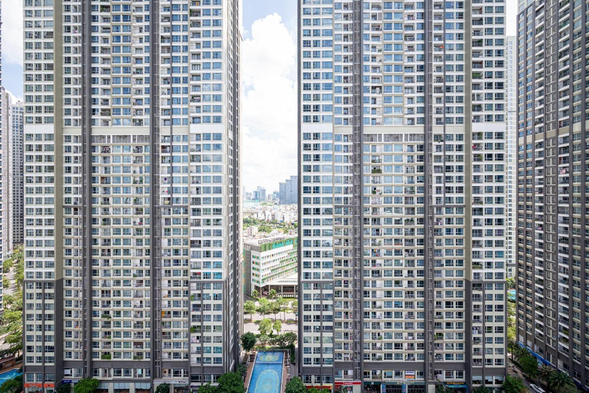 Urban Heights Rentals Landmark 81 Ho Chi Minh City Exterior photo