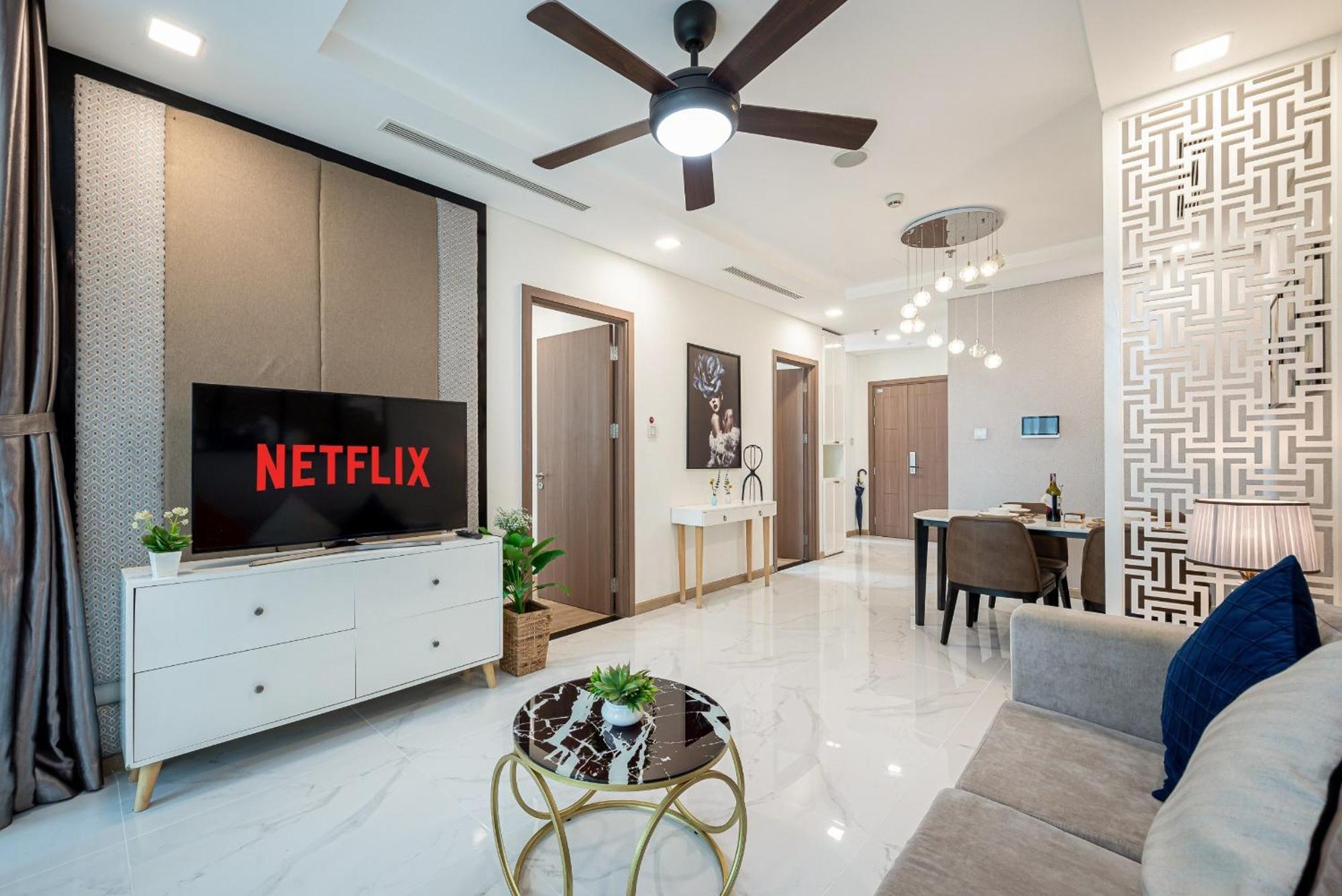 Urban Heights Rentals Landmark 81 Ho Chi Minh City Exterior photo