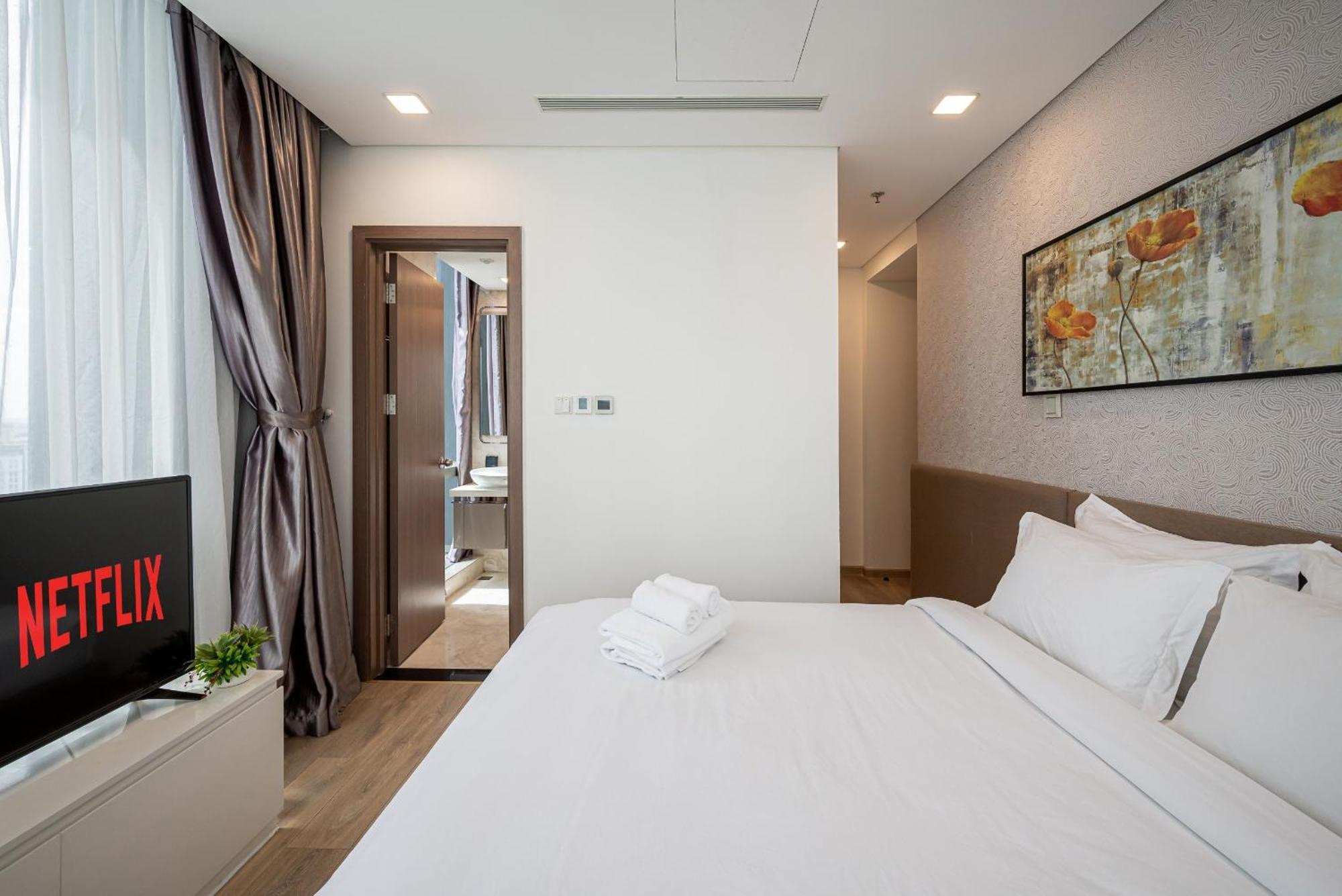 Urban Heights Rentals Landmark 81 Ho Chi Minh City Exterior photo