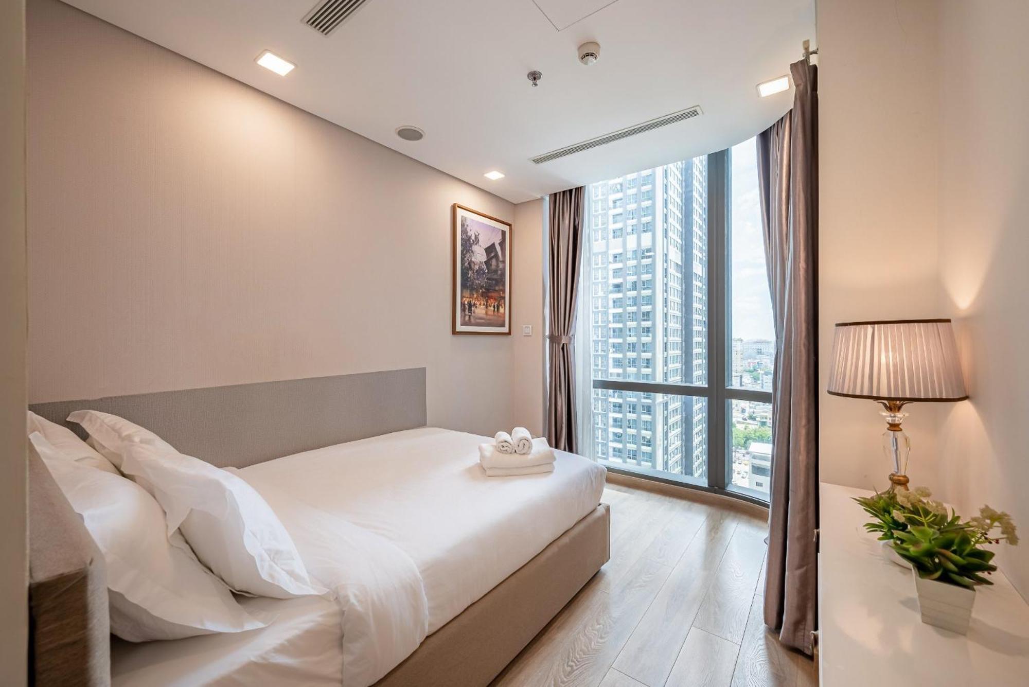 Urban Heights Rentals Landmark 81 Ho Chi Minh City Exterior photo