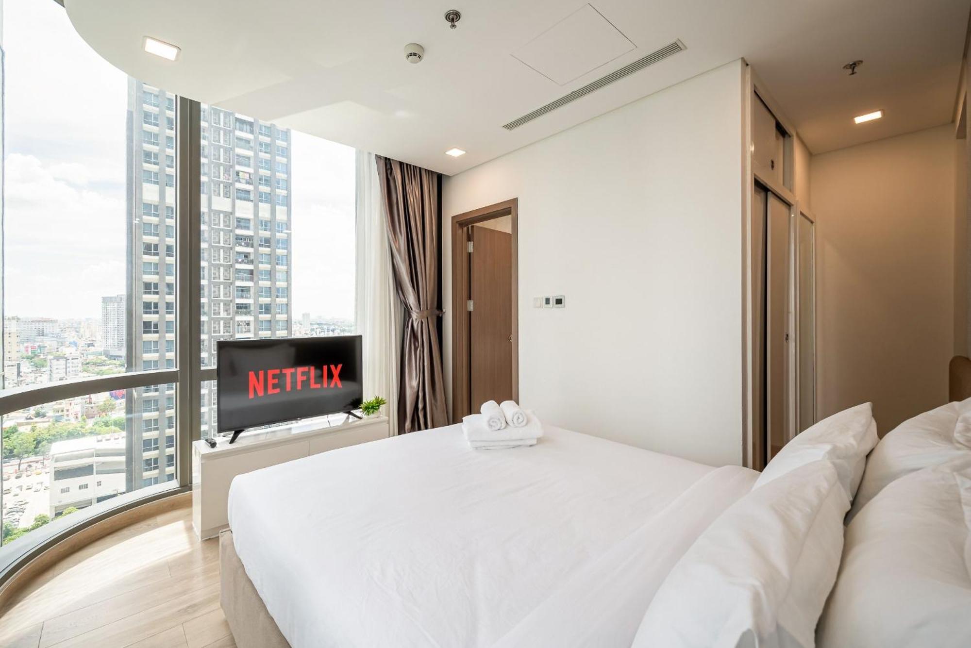 Urban Heights Rentals Landmark 81 Ho Chi Minh City Exterior photo