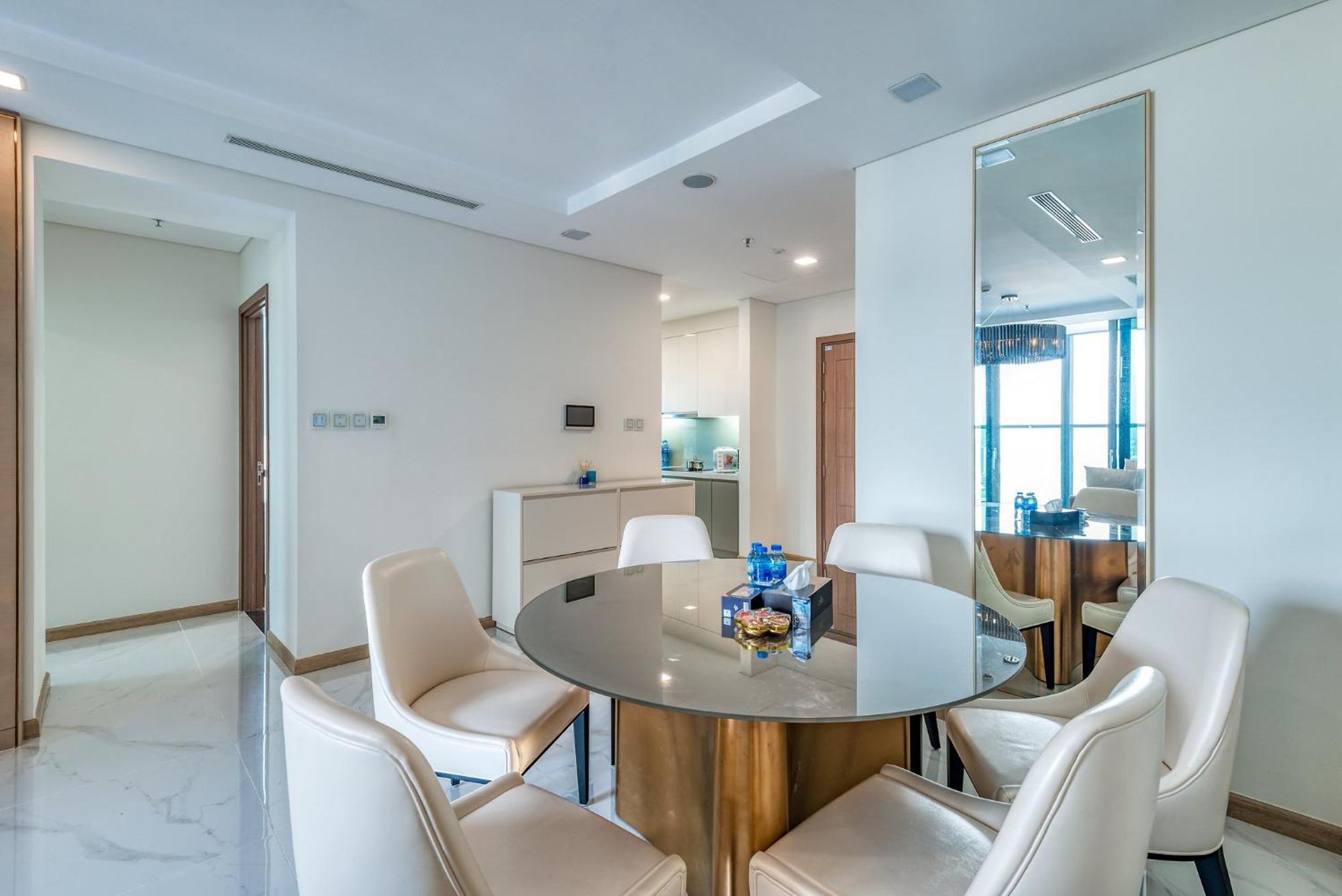 Urban Heights Rentals Landmark 81 Ho Chi Minh City Exterior photo