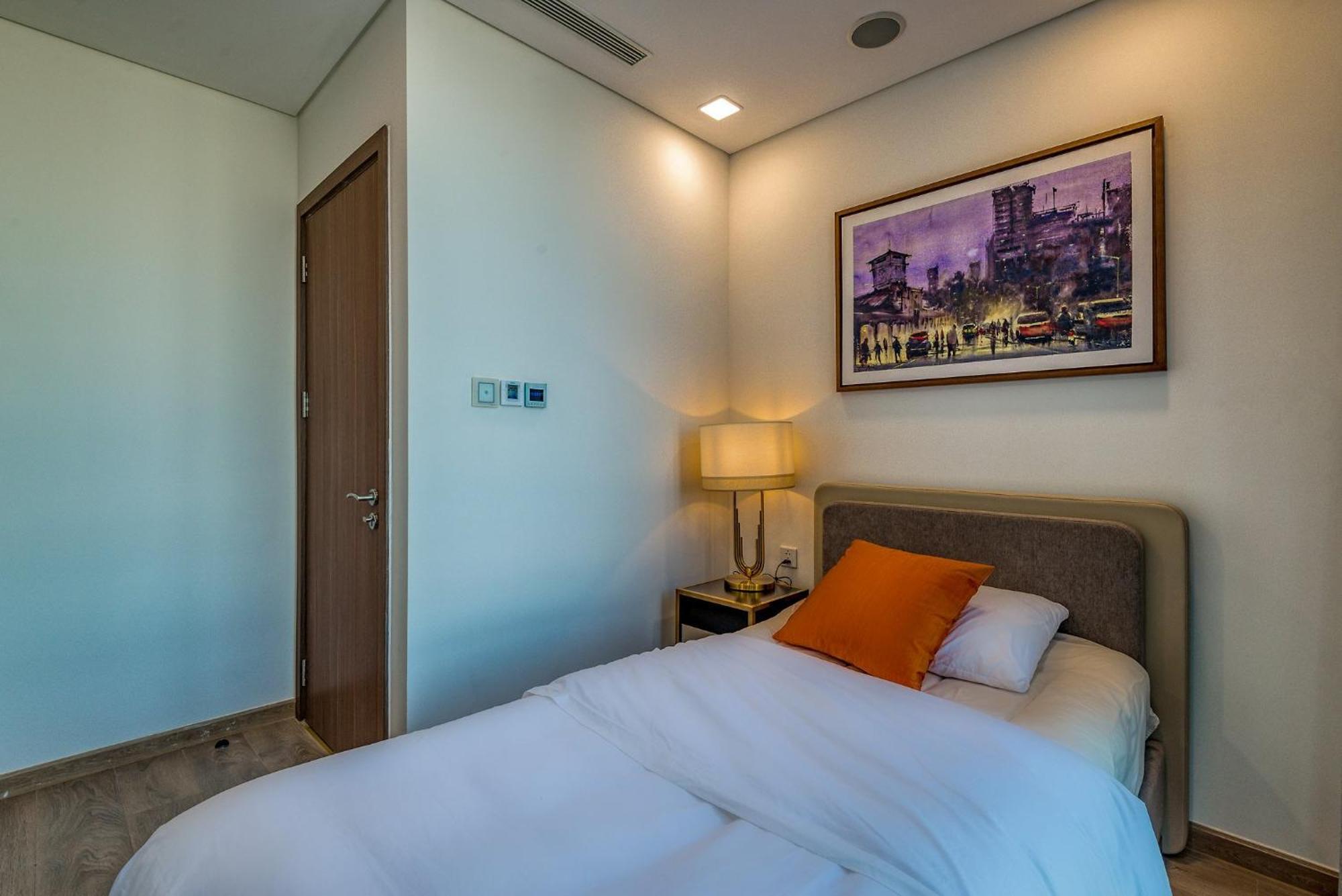 Urban Heights Rentals Landmark 81 Ho Chi Minh City Exterior photo